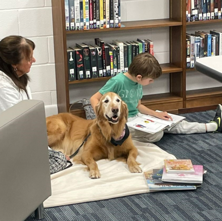 Dare County Library, Read to a Therapy Dog
