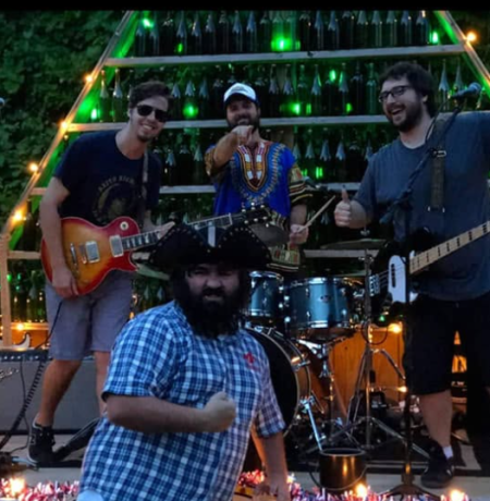 Village Beach Club, Live Music with The Ramble