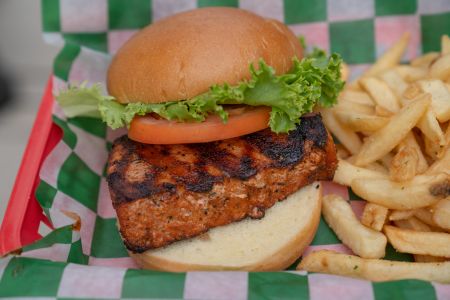 Bonzer Shack Bar & Grill, Fish Sandwich Special