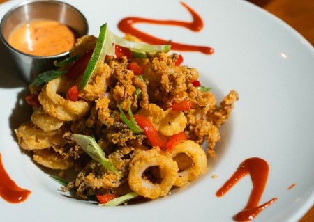 Rusty's Surf & Turf Restaurant, Volcano Calamari