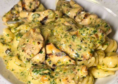 Rusty's Surf & Turf Restaurant, Lemon Chicken Pasta