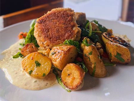 TRiO Restaurant & Market, TRiO Signature Crab Cake Dinner
