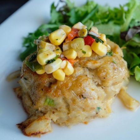 Mike Dianna's Grill Room, Crabcake