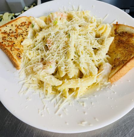 Diamond Shoals Restaurant & Sushi Bar, 2) Shrimp Alfredo