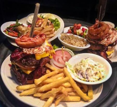 The Froggy Dog Restaurant & Pub, The Albatross