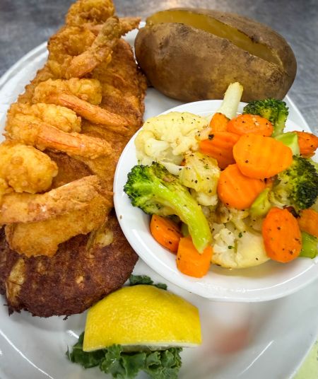 Diamond Shoals Restaurant & Sushi Bar, 3) Seafood Trio