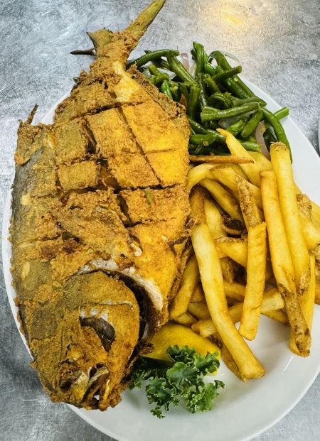 Diamond Shoals Restaurant, 3) Fresh Fried Pompano