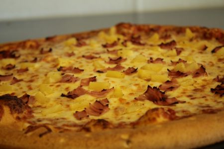 Pizzazz Pizza, Hawaiian