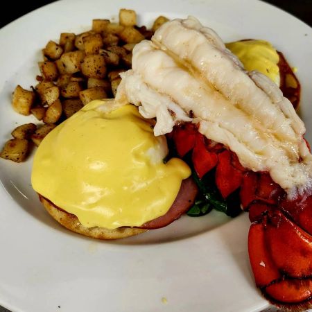 The Captain's Table, Lobster Benny