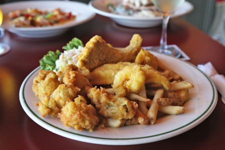 Red Drum Grille & Taphouse, Fried Seafood Combo Platter