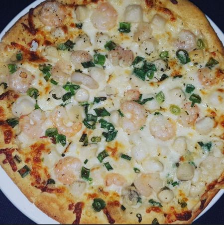 Black Pelican Oceanfront Restaurant, Happy Hour Pizza & Shrimp