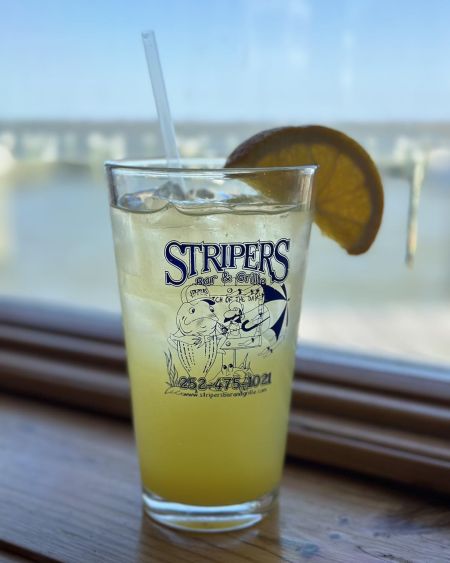 Stripers Bar and Grille Manteo, Stripers Cocktails Specials