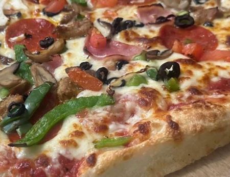 Dare Devil's Pizzeria, Pizza Mondays