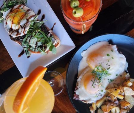 TRiO Restaurant & Market, Saturday & Sunday Brunch