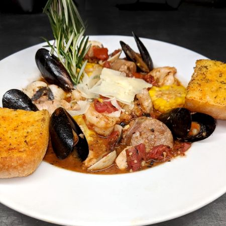 Jolly Roger Restaurant, Weekend Dinner Specials