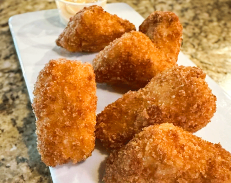 The Froggy Dog Restaurant & Pub, Sunday Pub Specials: Mac 'n' Cheese Bites