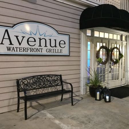 Avenue Waterfront Grille, Santa's Nice List