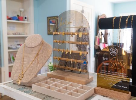 Bloom Boutique, Charm Bar
