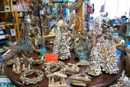 Fisherman's Daughter Hatteras Boutique, Handmade Shell and Driftwood Crafts