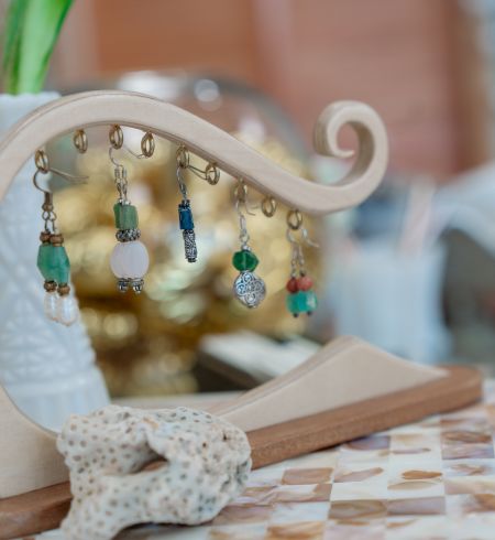 Marsh Fox Market, Women's Accessories