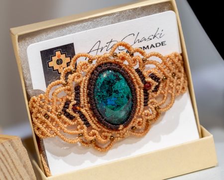 Traveler's Moon, Bracelets