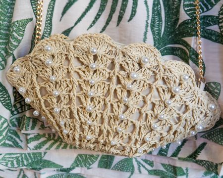Bloom Boutique, Scalloped Woven Purse