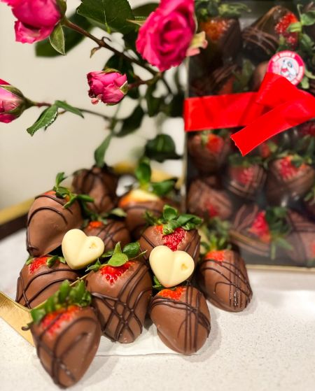 Big Buck's Ice Cream, Free Valentine's Day Delivery with $25+ purchase