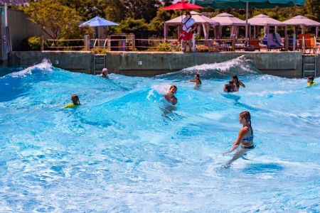 H2OBX Waterpark, CAT-5 Bay Wave Pool