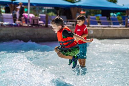H2OBX Waterpark, Twin Tides Family Wave Beach