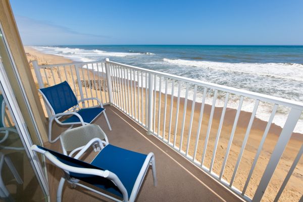 Oceanfront Views and Award-Winning Food at The Beachside Bistro
