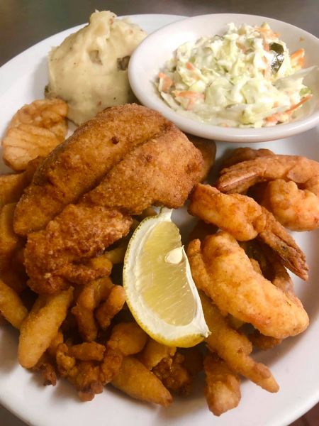 Captain #39 s Platter Sonny #39 s Restaurant on the Hatteras Waterfront Outer
