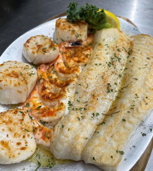 Fried or Broiled Seafood Platter Sugar Creek Soundfront Seafood