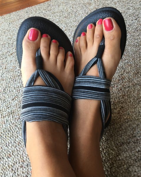 sanuk yoga sling flip flops